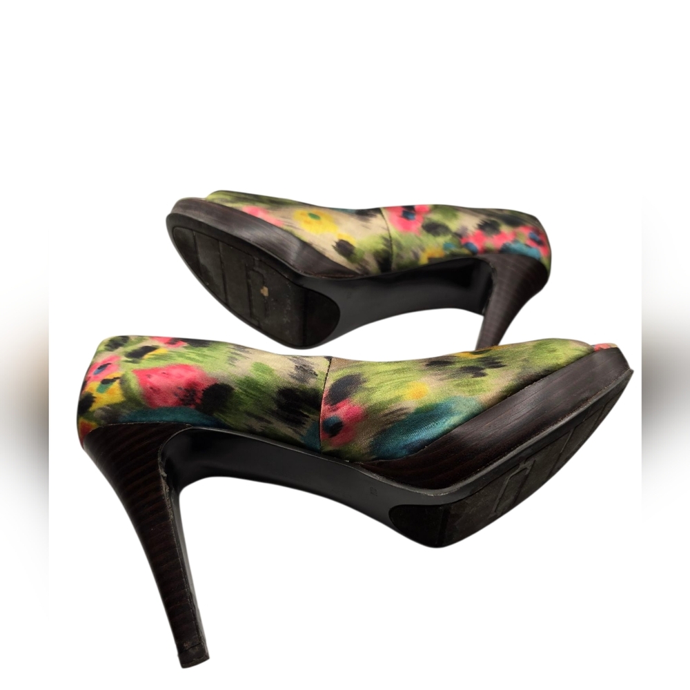 Bandolino Floral Peep-Toe Heels in Green and Pink, Size 8, Lightly Worn
